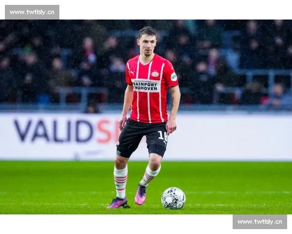 布莱顿 1100 万欧签 21 岁意大利中卫库博拉,五年长约锁定未来